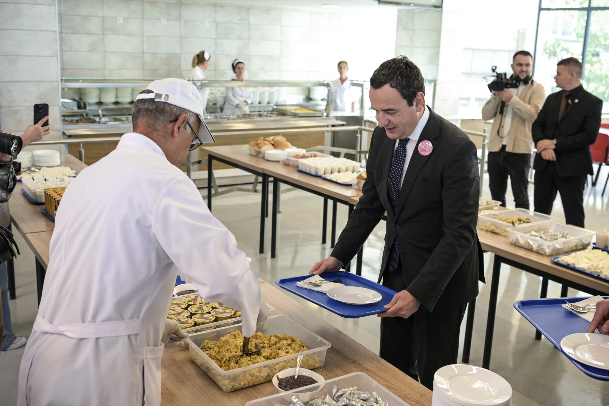 Albin Kurti-Menza e Studenteve