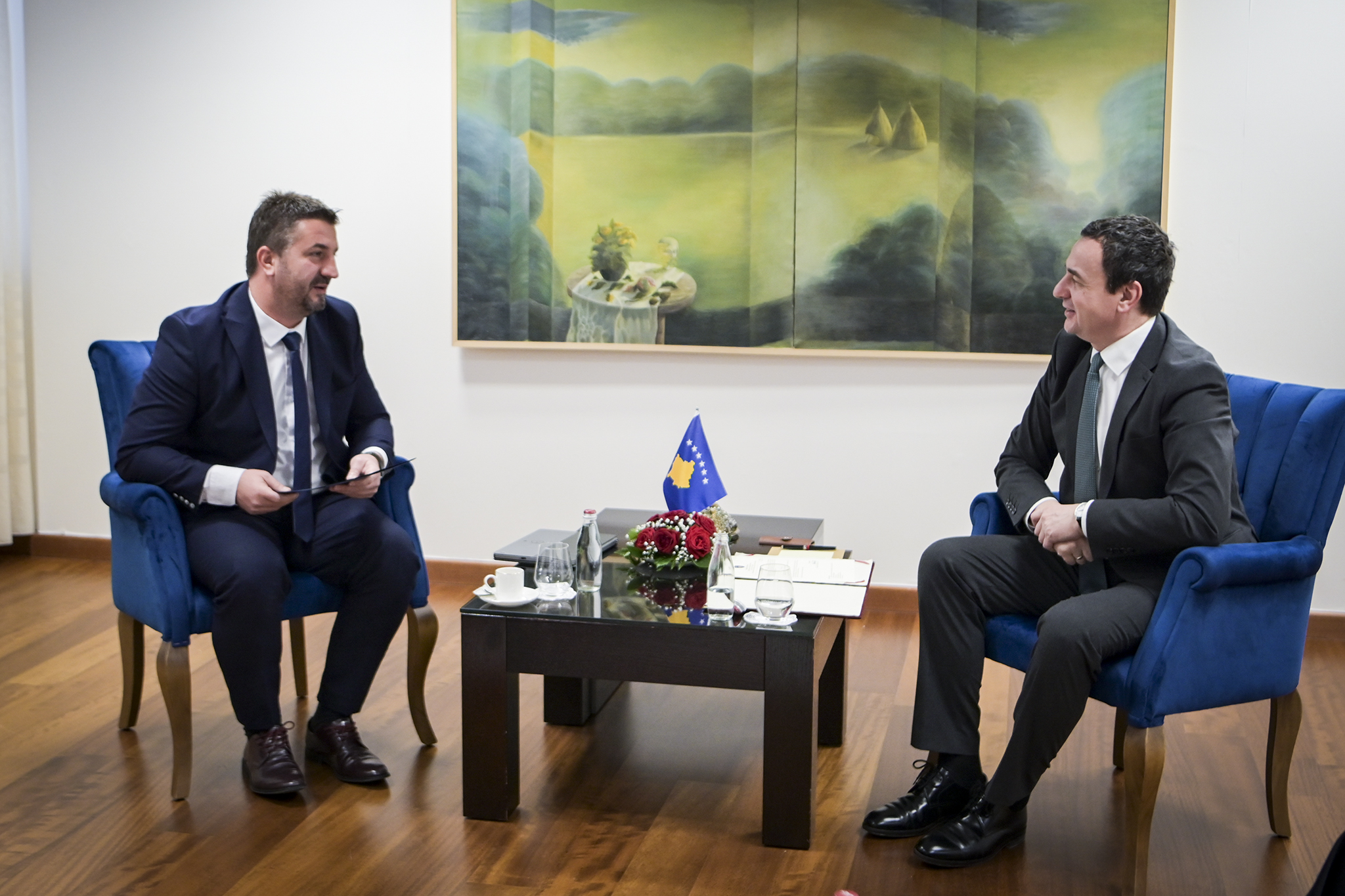 Kryeministri Kurti emëron Atdhe Hetemin, drejtor ekzekutiv të Institutit për Krimet e Kryera Gjatë Luftës në Kosovë