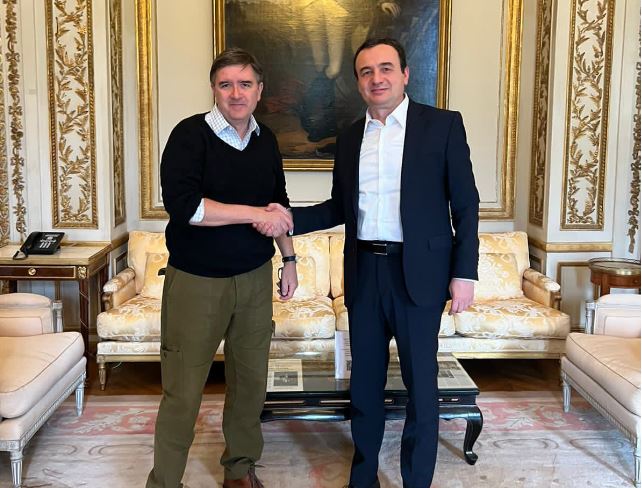 Kurti takohet me O’Brien: Konfirmohet përkrahja e vazhdueshme e ShBA-ve ndaj Kosovës