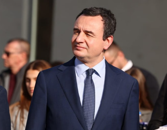 Kurti takohet me përfaqësuesit e Qendrës Ndërkombëtare për Bashkëpunim Ekonomik dhe Social