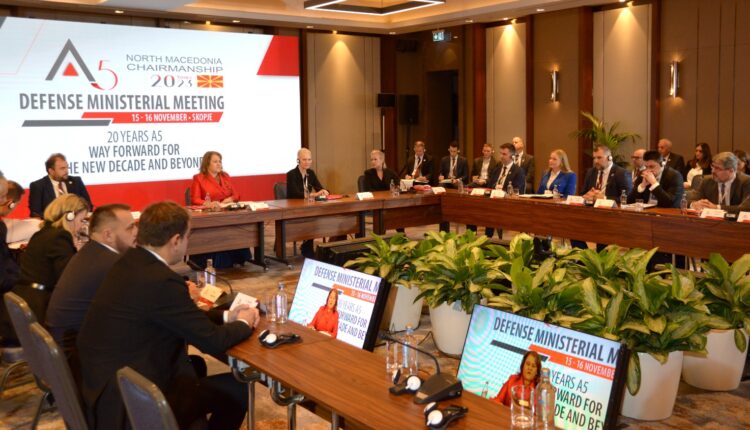 Maqedonci merr pjesë në takimin e Ministrave të Mbrojtjes të vendeve anëtare të SHBA-Kartës së Adriatikut (A5)