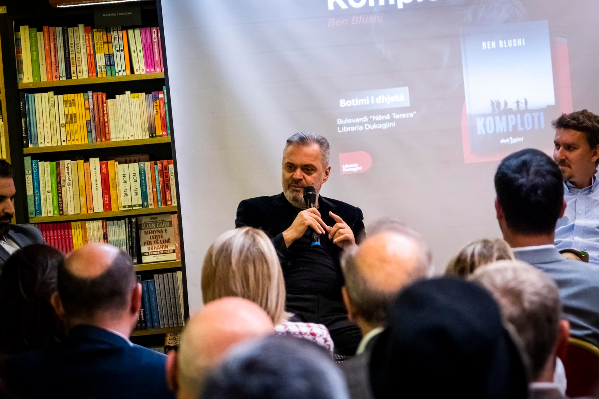 MKRS: Promovohet libri “Komploti” nga Ben Blushi