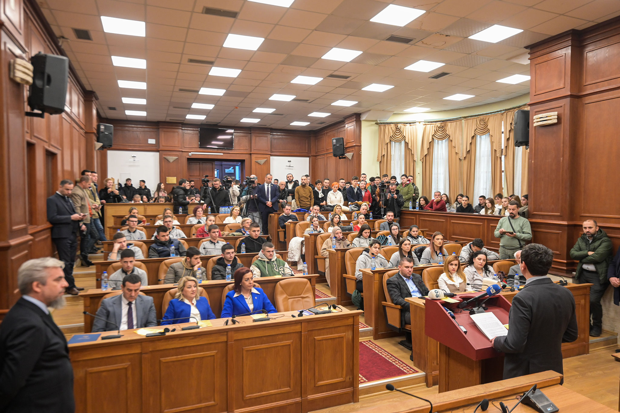 Kurti takon komunitetin turk në Prizren në kuadër të fushatës informuese për liberalizimin e vizave